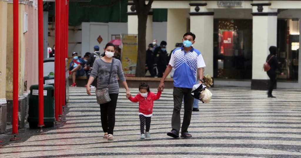 PeduliLindungi : Fitur, Keunggulan, dan Cara Kerjanya (Aplikasi Pelacak Virus Corona / COVID-19) | IDCloudHost