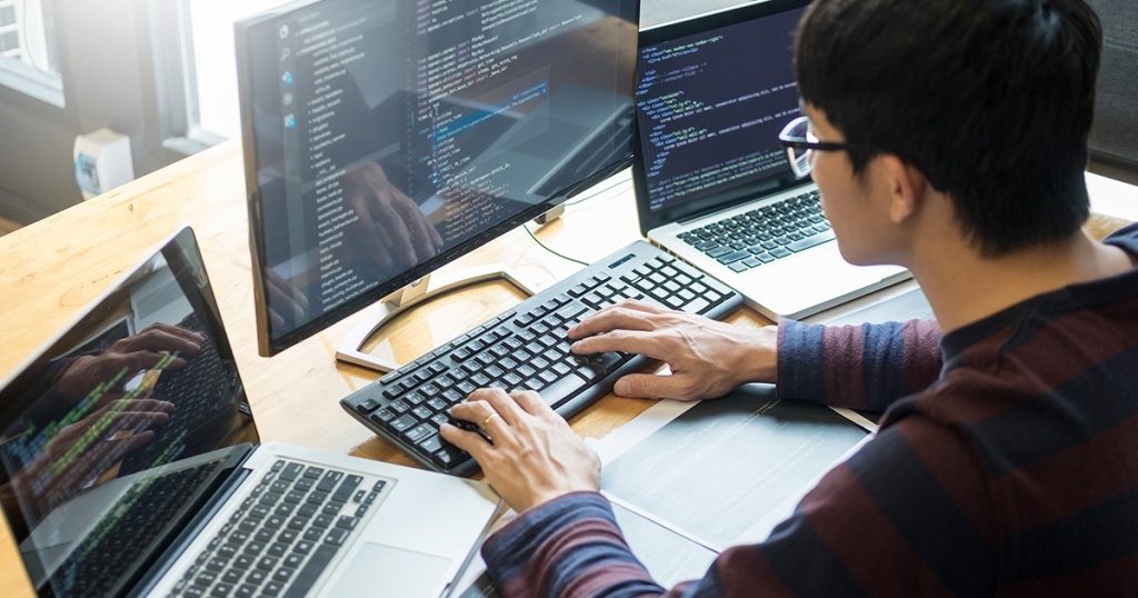 Mengenal Apa itu React Native : Developer dan Pengembangan Aplikasi & Website
