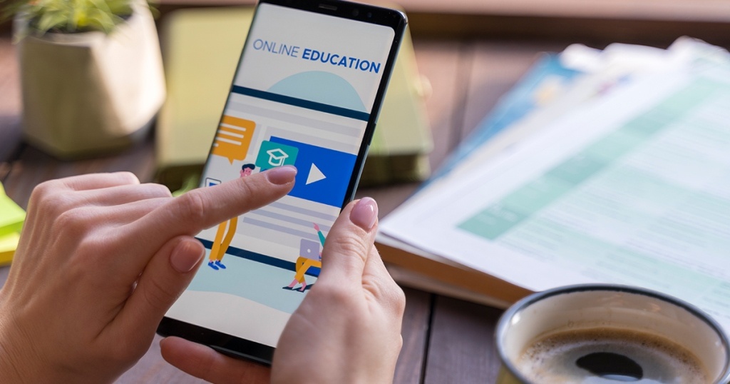Tips Melaksanakan Pembelajaran Secara Online untuk Sekolah dan Kuliah di Indonesia