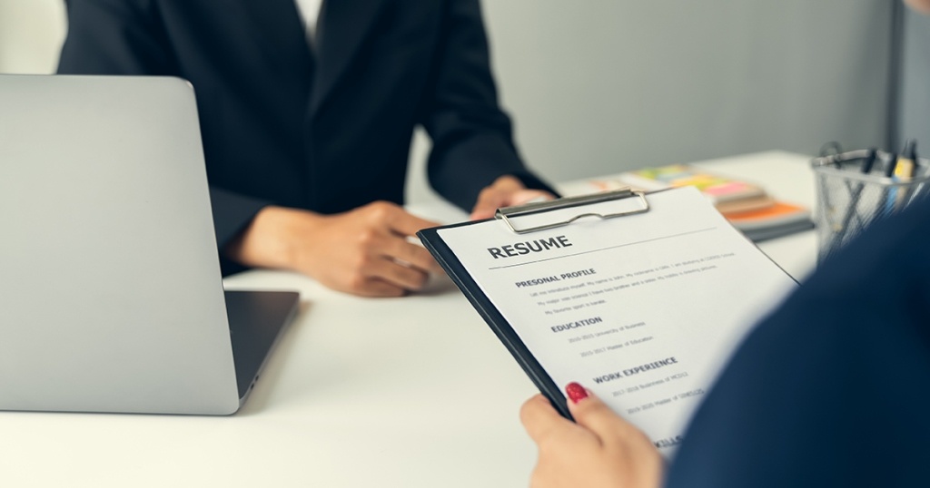 Apa itu Resume: Pengertian, Fungsi, Tujuan, dan Cara Membuatnya